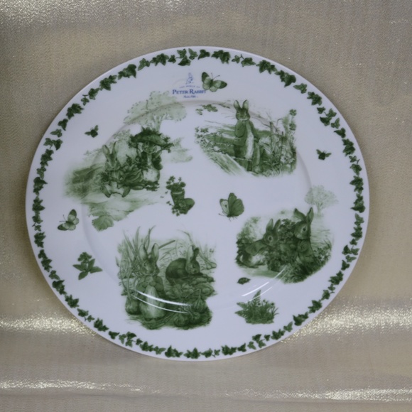 BEATRIX POTTER PETER BUNNY RABBIT EASTER DINNER PLATES -GREEN & WHITE- S/4 - NEW